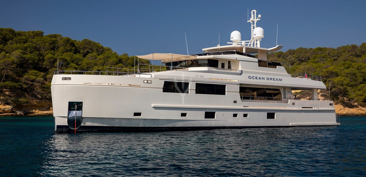 Nyla Charter Yacht