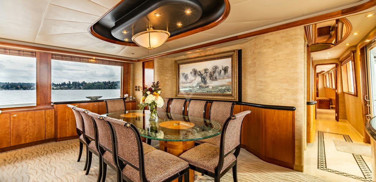 Luxury Charter Yacht Serengeti