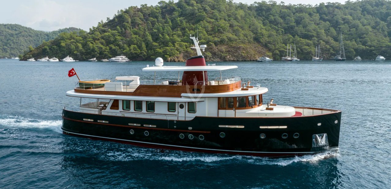 Magnolia One Charter Yacht