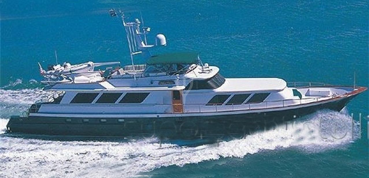 Mia Charter Yacht