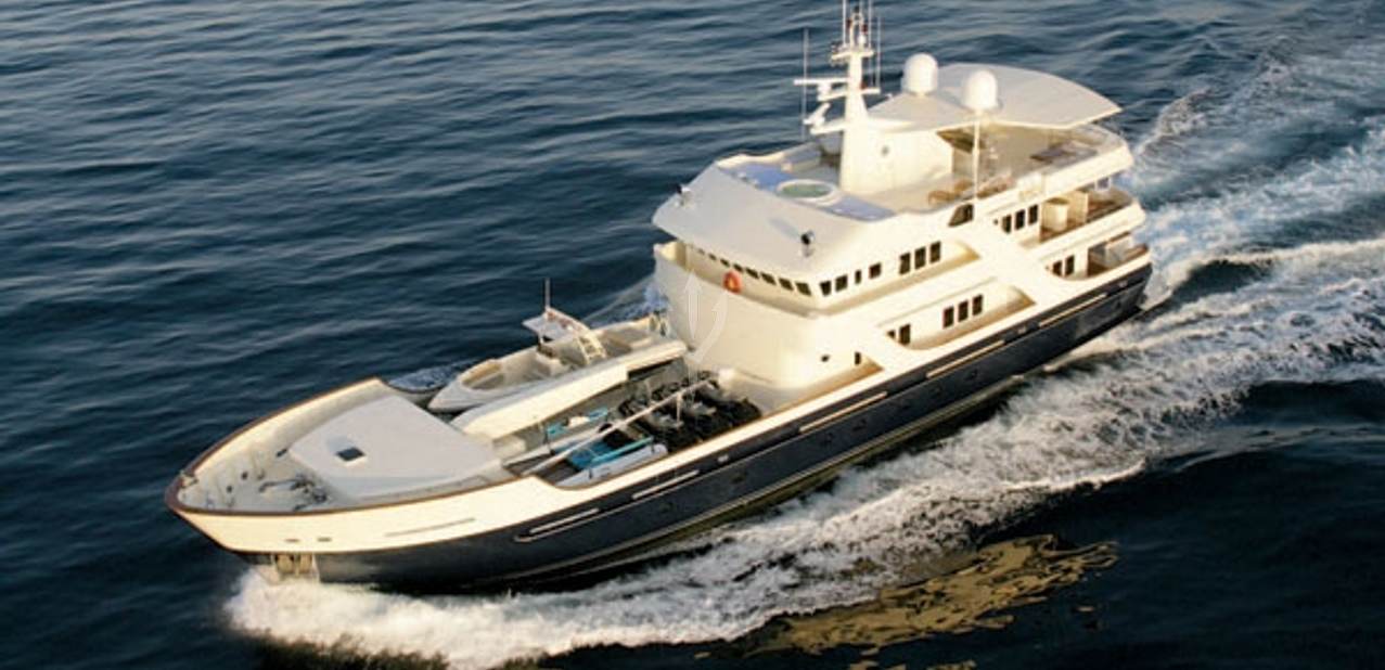 Liberta Charter Yacht