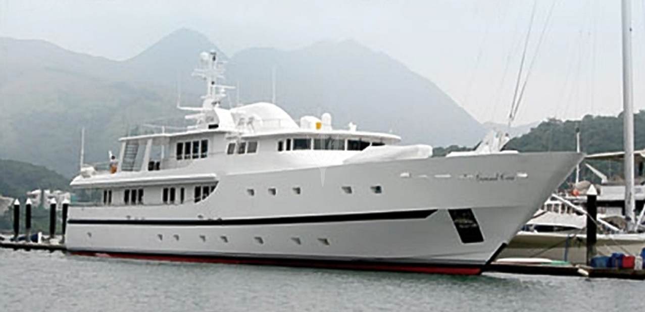 Grand Cru Charter Yacht