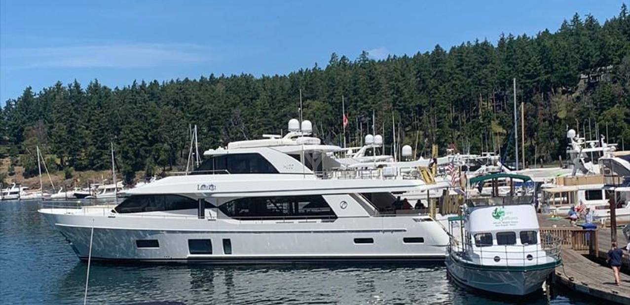 Hyak Charter Yacht