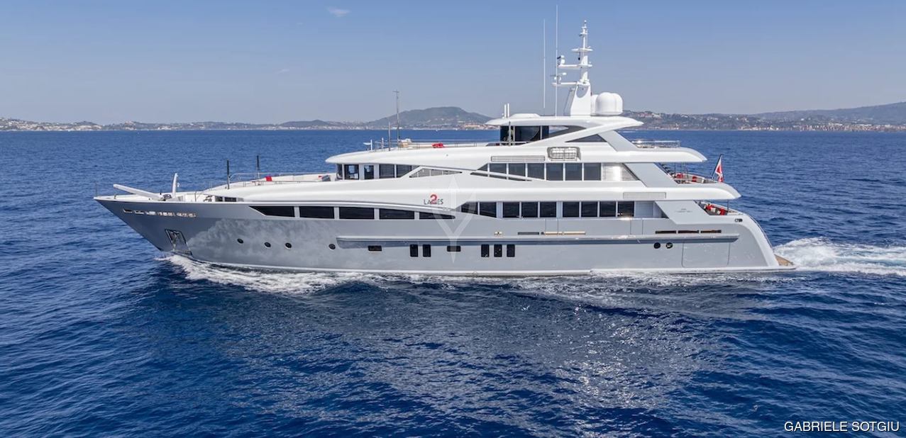 2 Ladies Charter Yacht