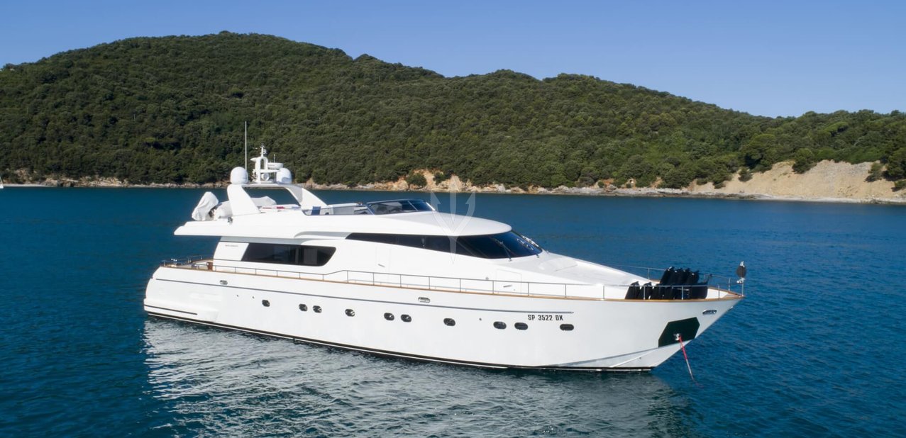 Phenomena Charter Yacht