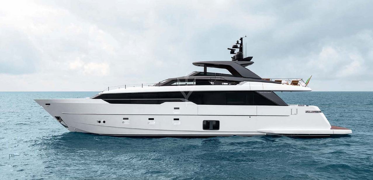 Da Moon Charter Yacht