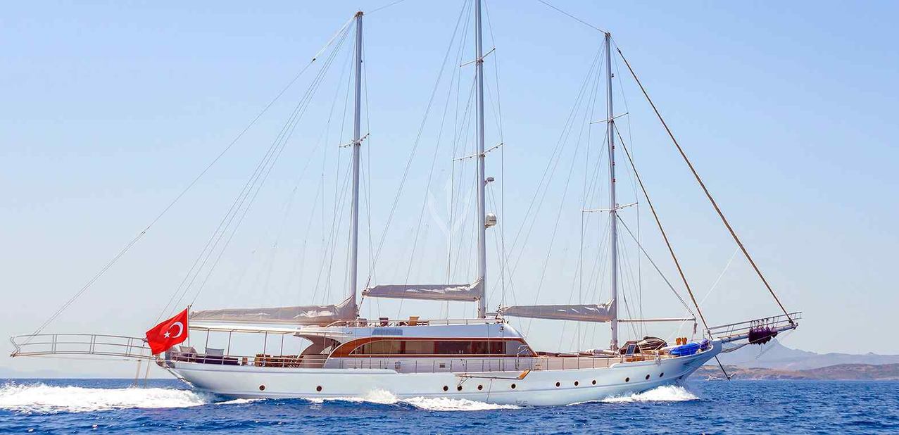 Bella Mare Charter Yacht