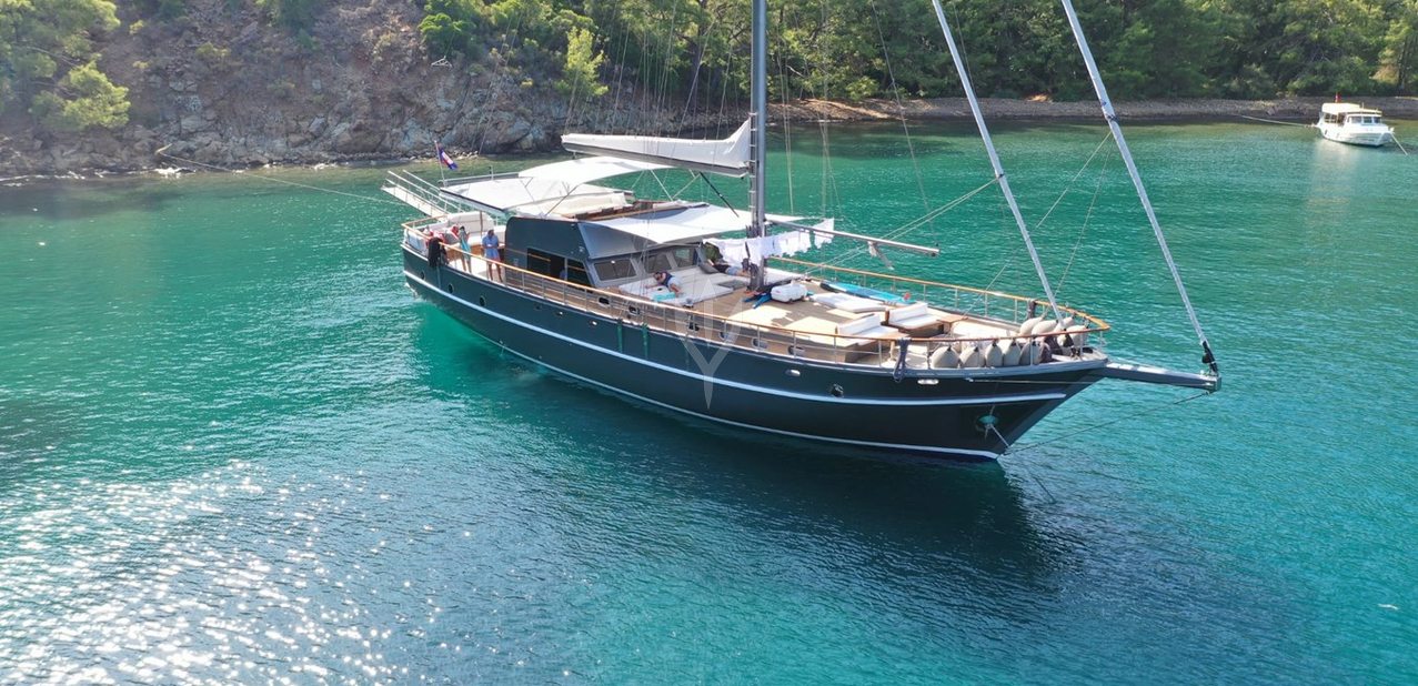 Ayo Charter Yacht
