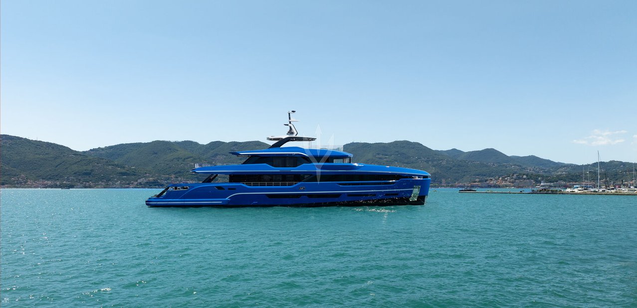 Sui Generis Charter Yacht
