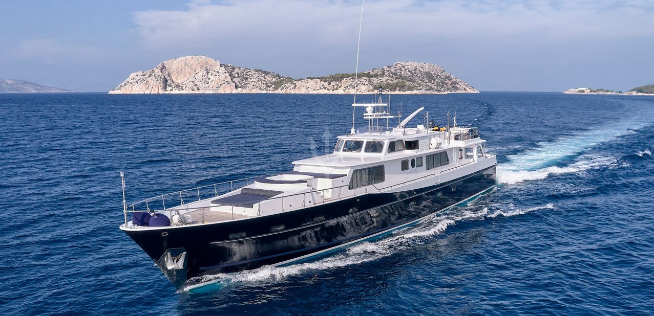 Alaya Charter Yacht