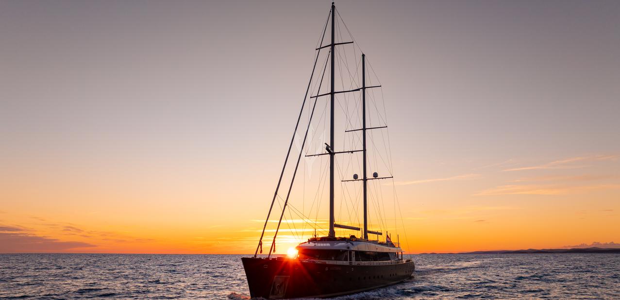 Dalmatino Charter Yacht