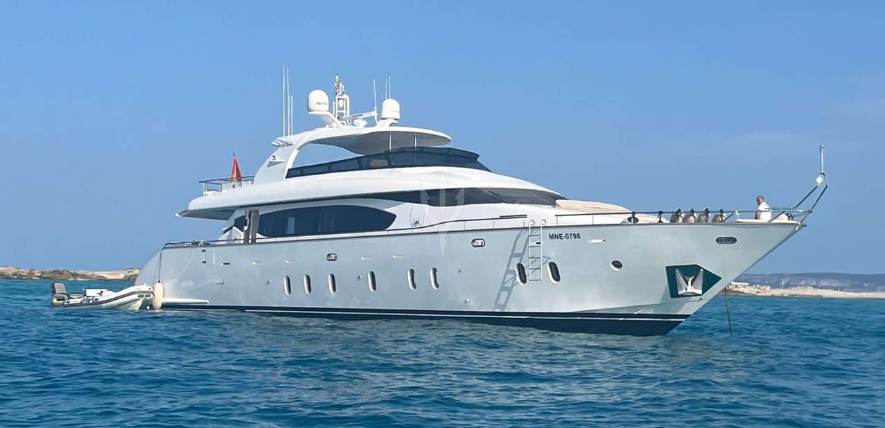 Lamakoja Topless Charter Yacht