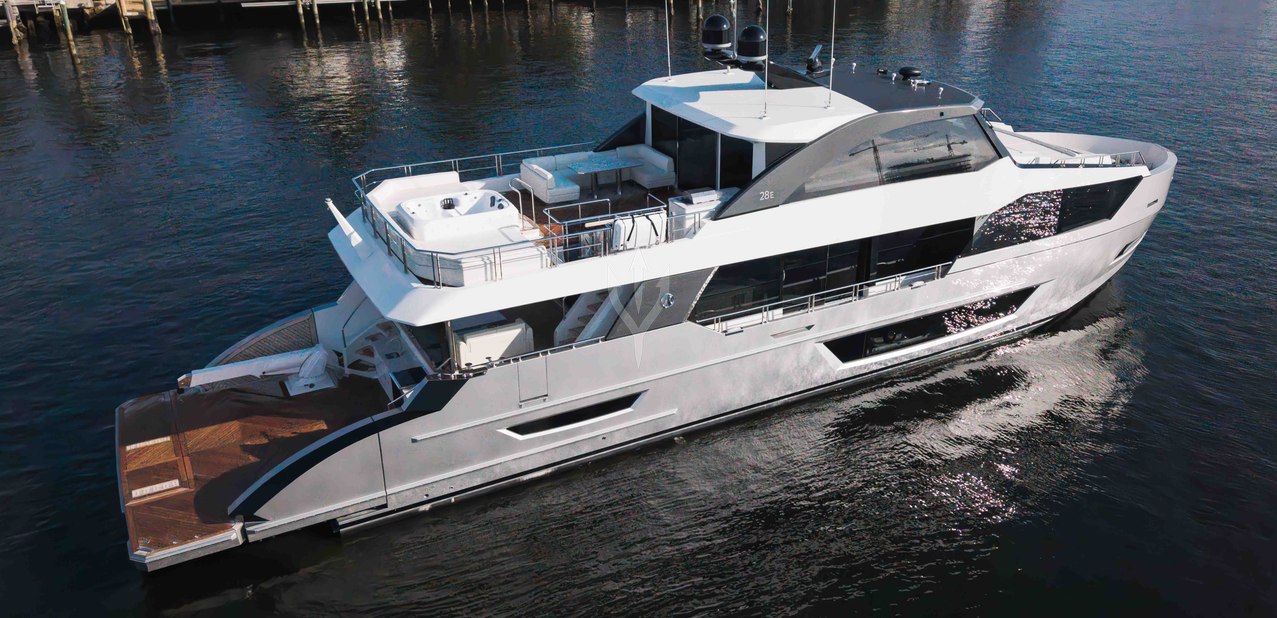 Ocean Alexander 28E/05 Charter Yacht
