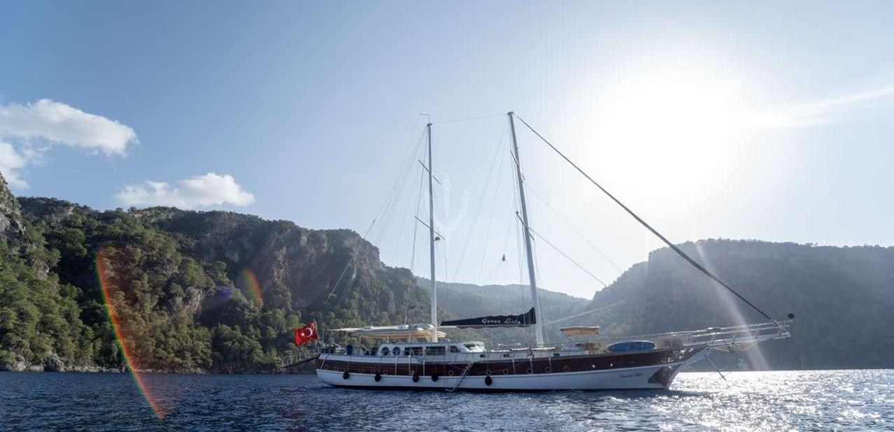 Queen Lila Charter Yacht