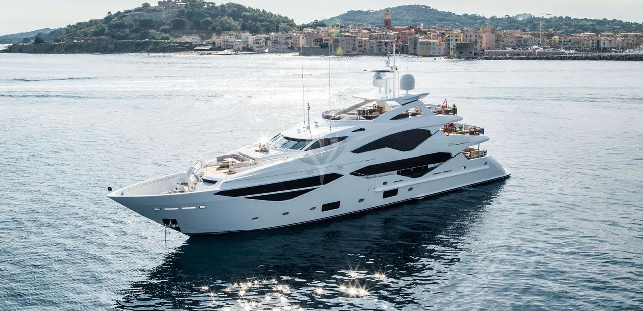 Noah Charter Yacht