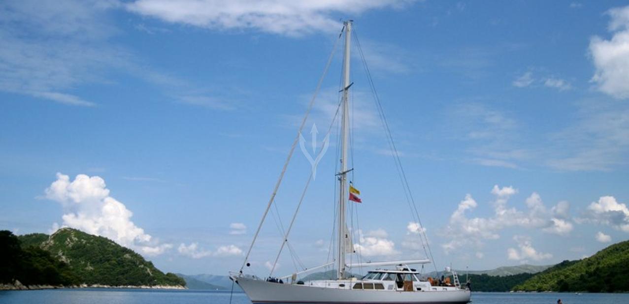 August Maverick Charter Yacht