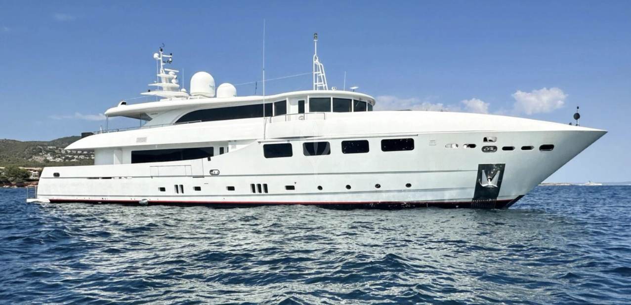 Celia P Charter Yacht