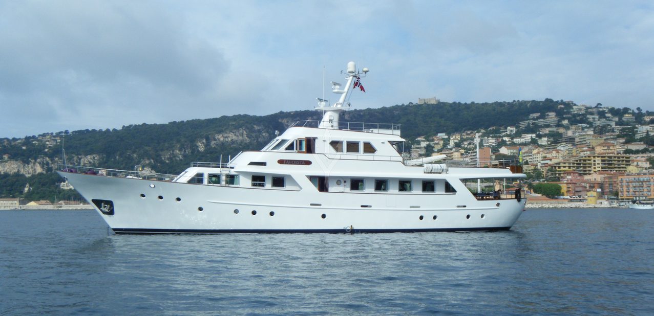 Favorita Charter Yacht