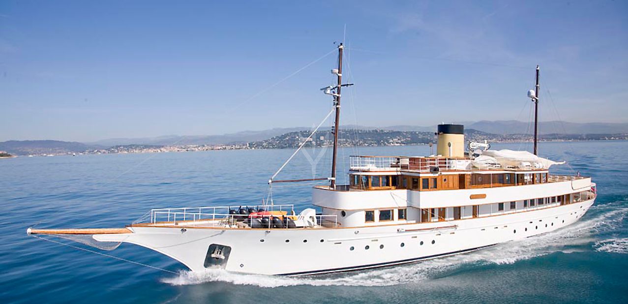 Alicia Charter Yacht