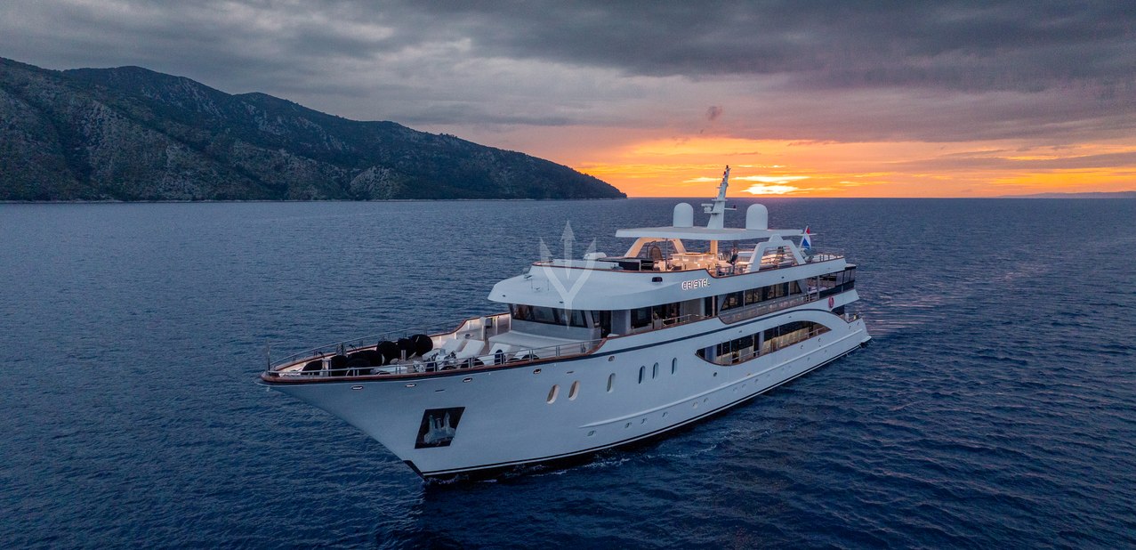 Cristal Charter Yacht