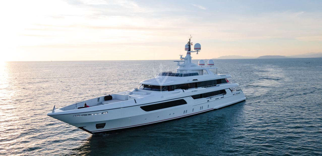 Cocktails Charter Yacht