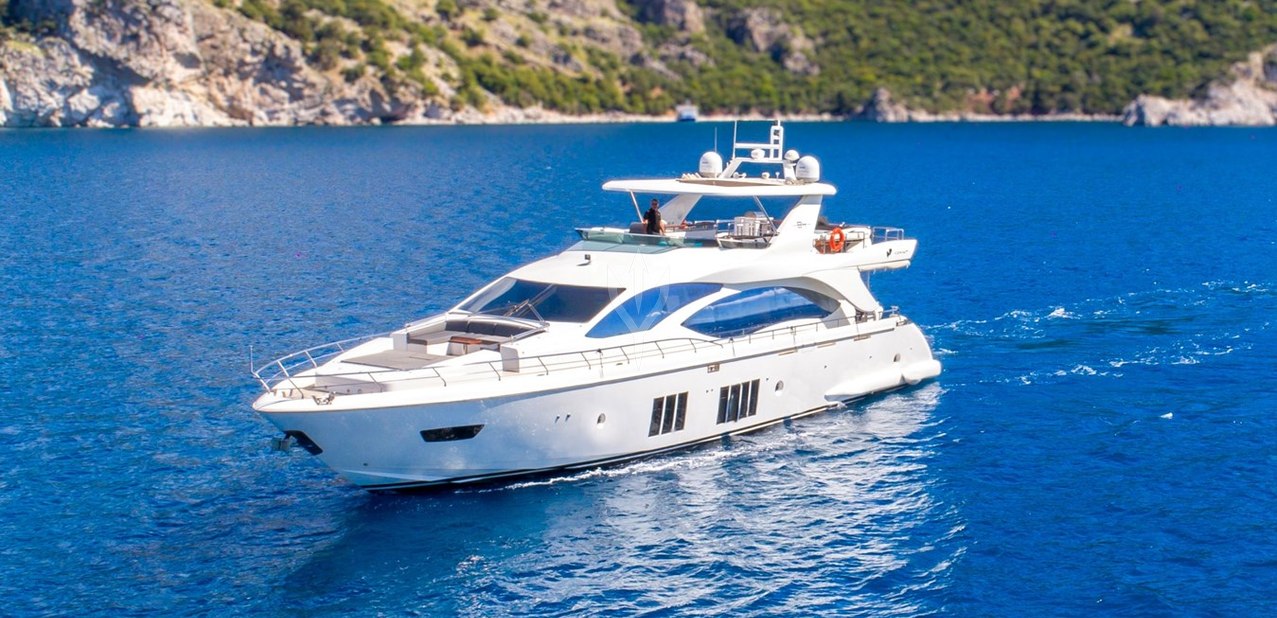 Hubo Charter Yacht