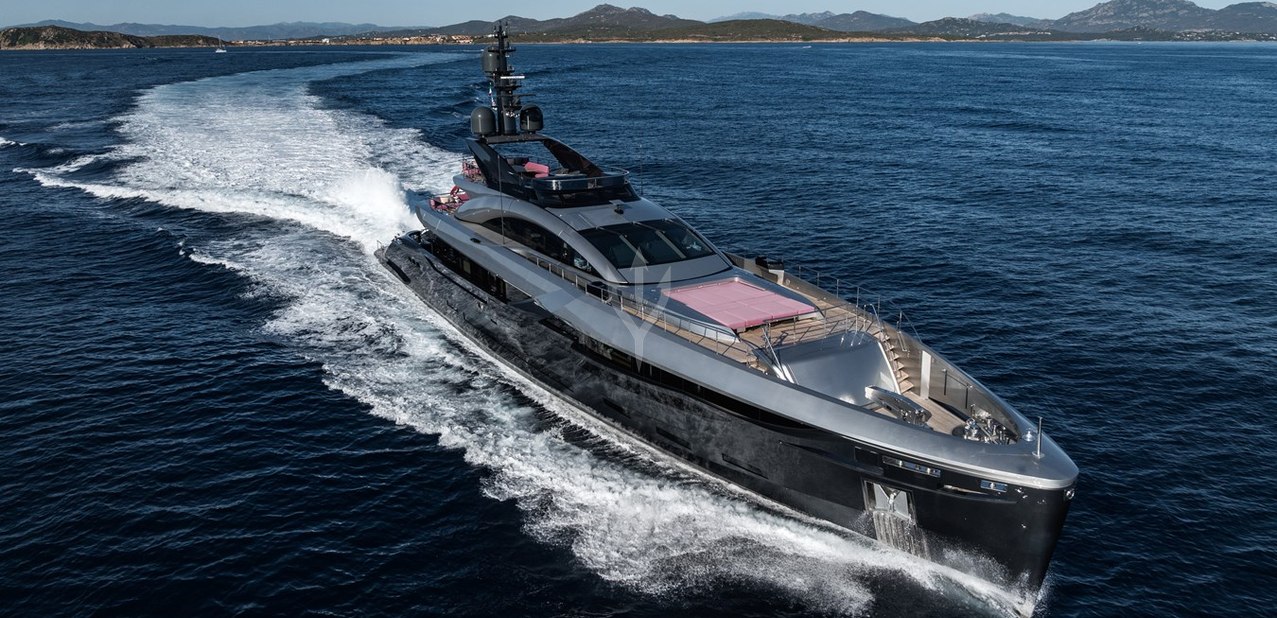 Flying Dagger III Charter Yacht