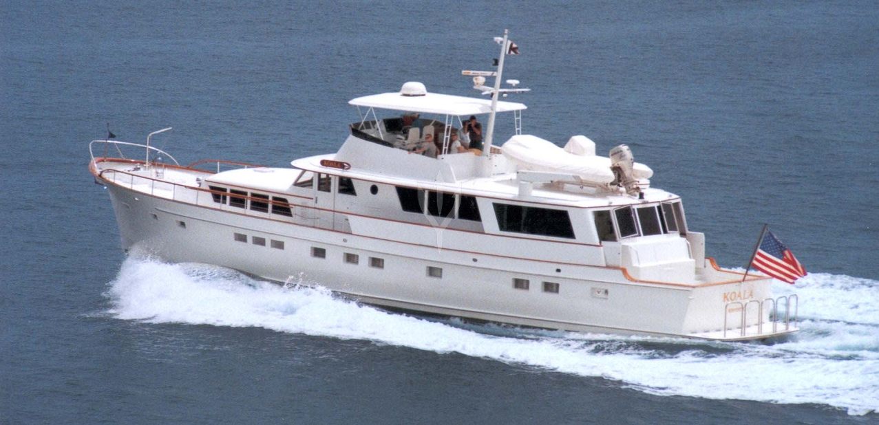 Calma Charter Yacht