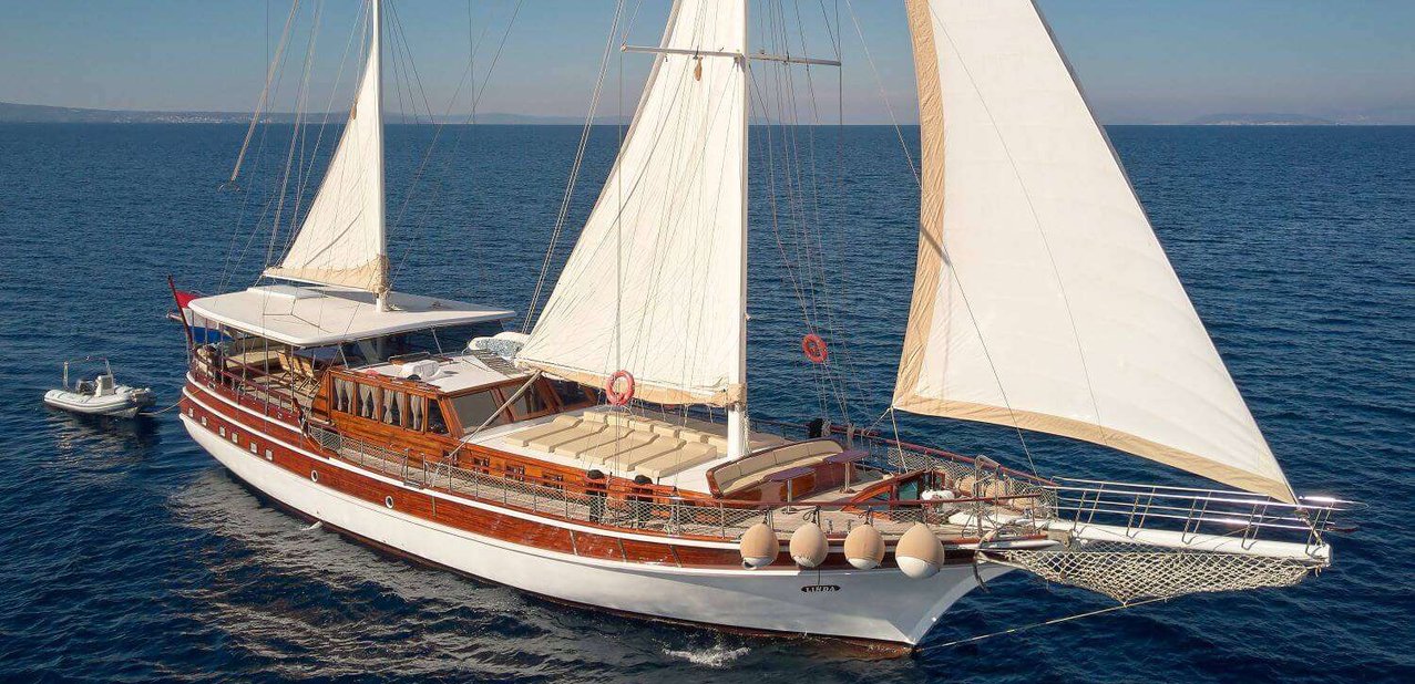 Linda Charter Yacht