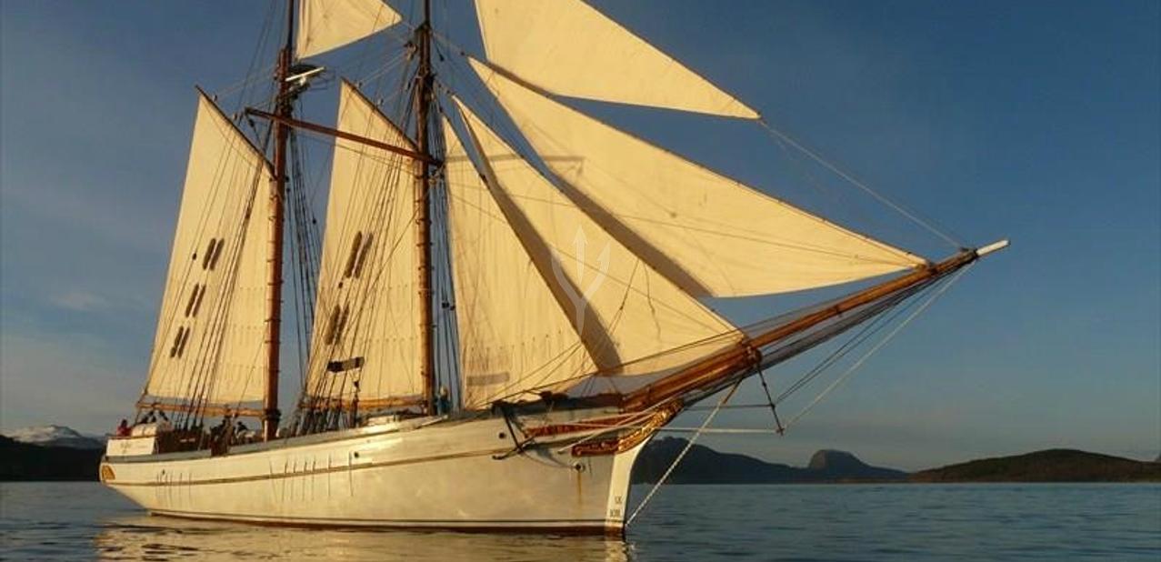 Anna Rogde Charter Yacht