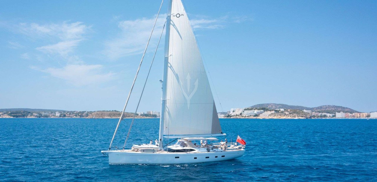 Champagne Hippy Charter Yacht
