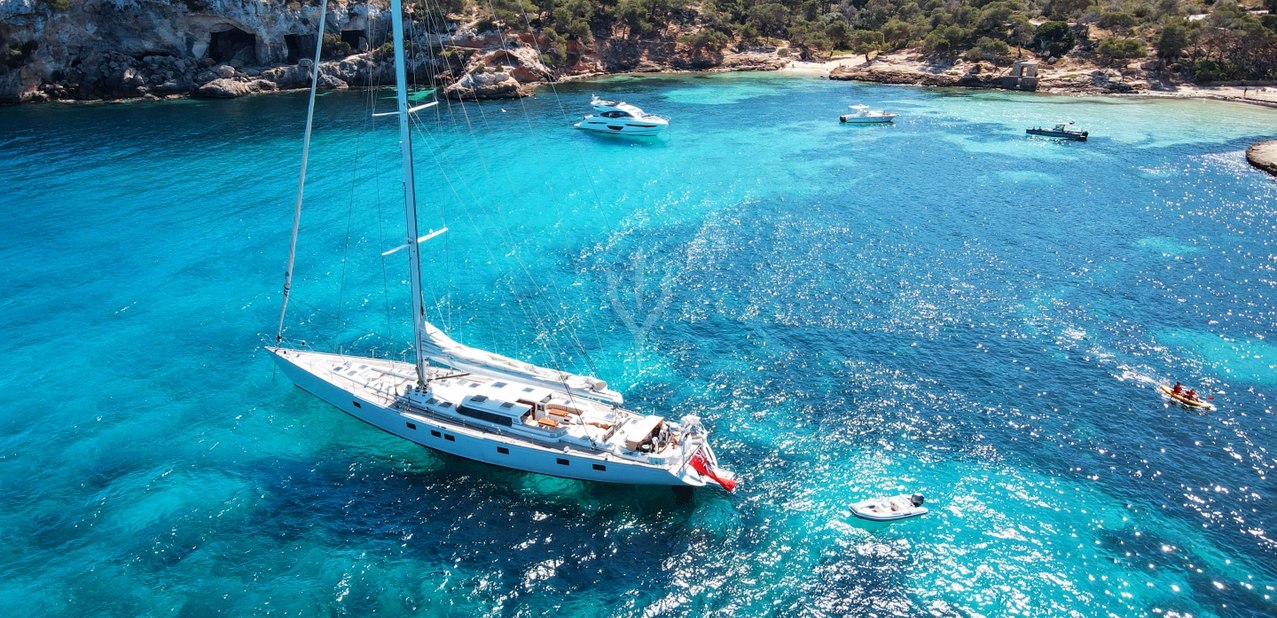 Yquem Charter Yacht