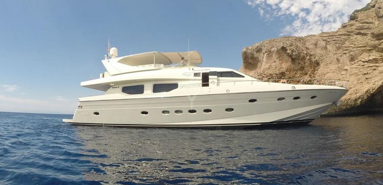 Madame Tortue Charter Yacht