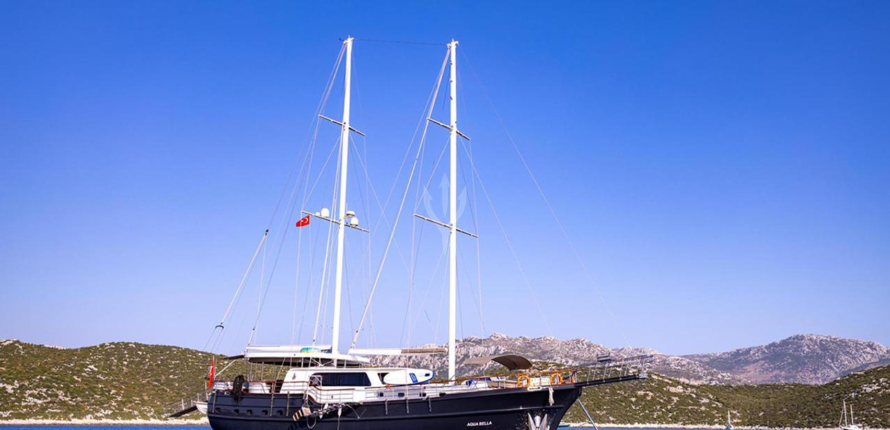 Aqua Bella Charter Yacht