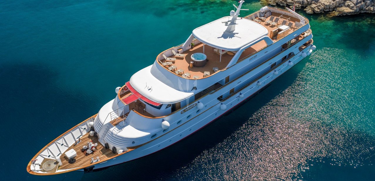 Il Mare Charter Yacht