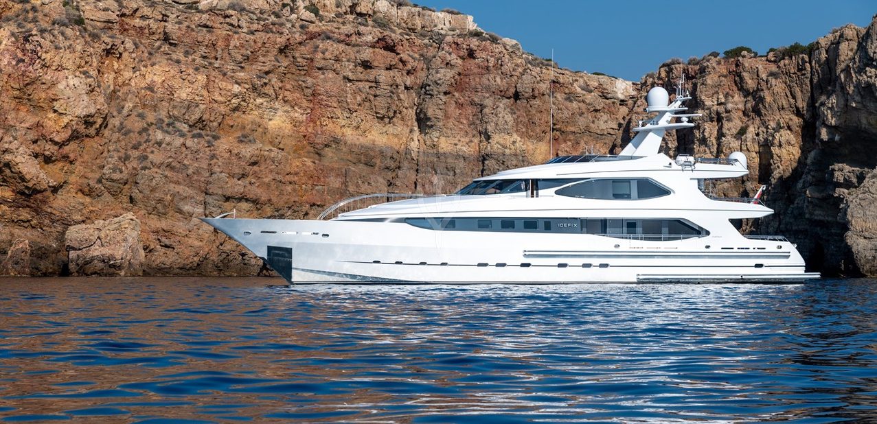 Delabongo Charter Yacht