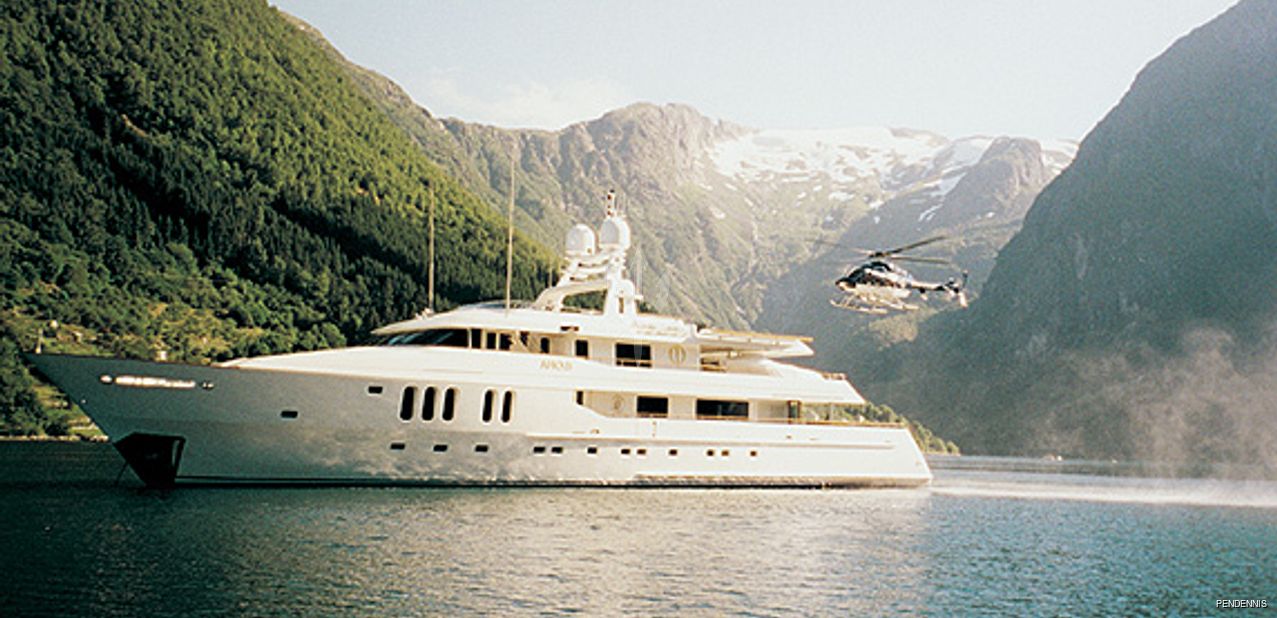 Moatize Charter Yacht