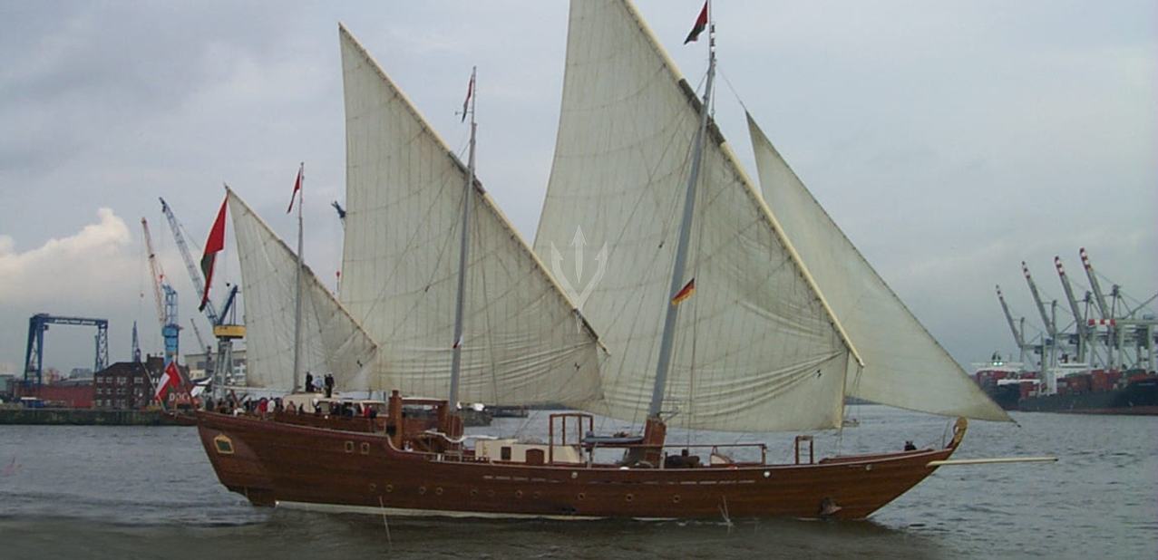 Zinat al Bihaar Charter Yacht