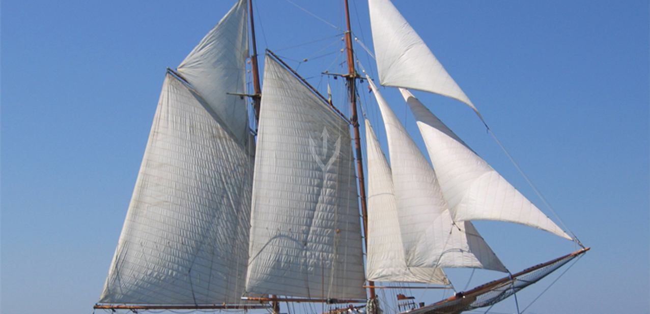 La Maia Charter Yacht