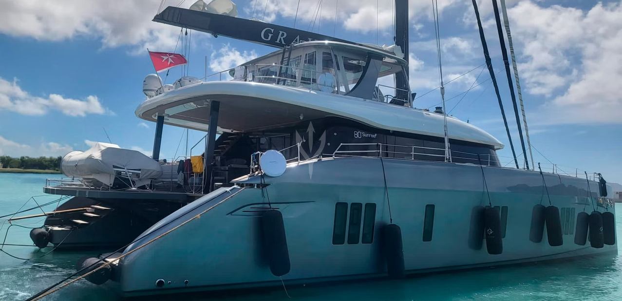 Graya Charter Yacht