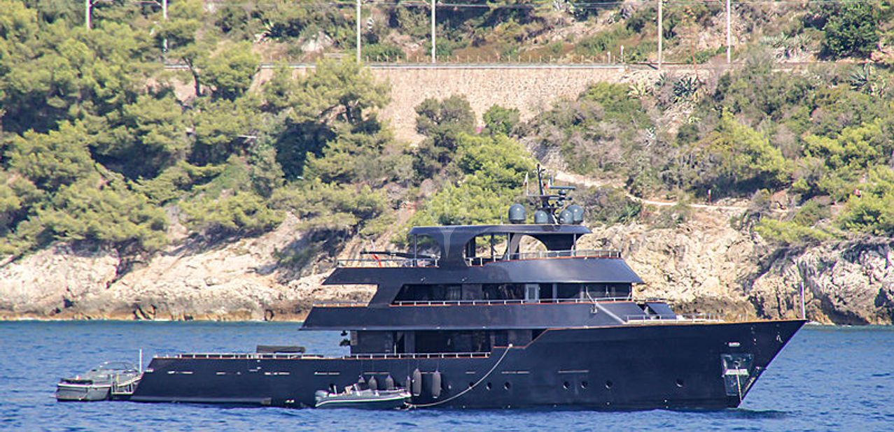 007 Charter Yacht