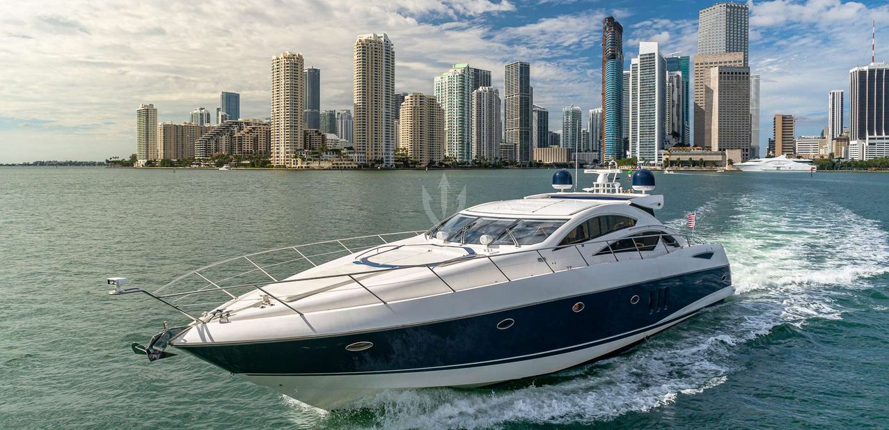 Aquaholic Charter Yacht