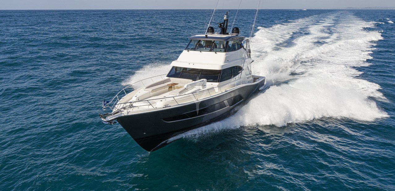 72 Sports (Mk 3) / 01 Charter Yacht