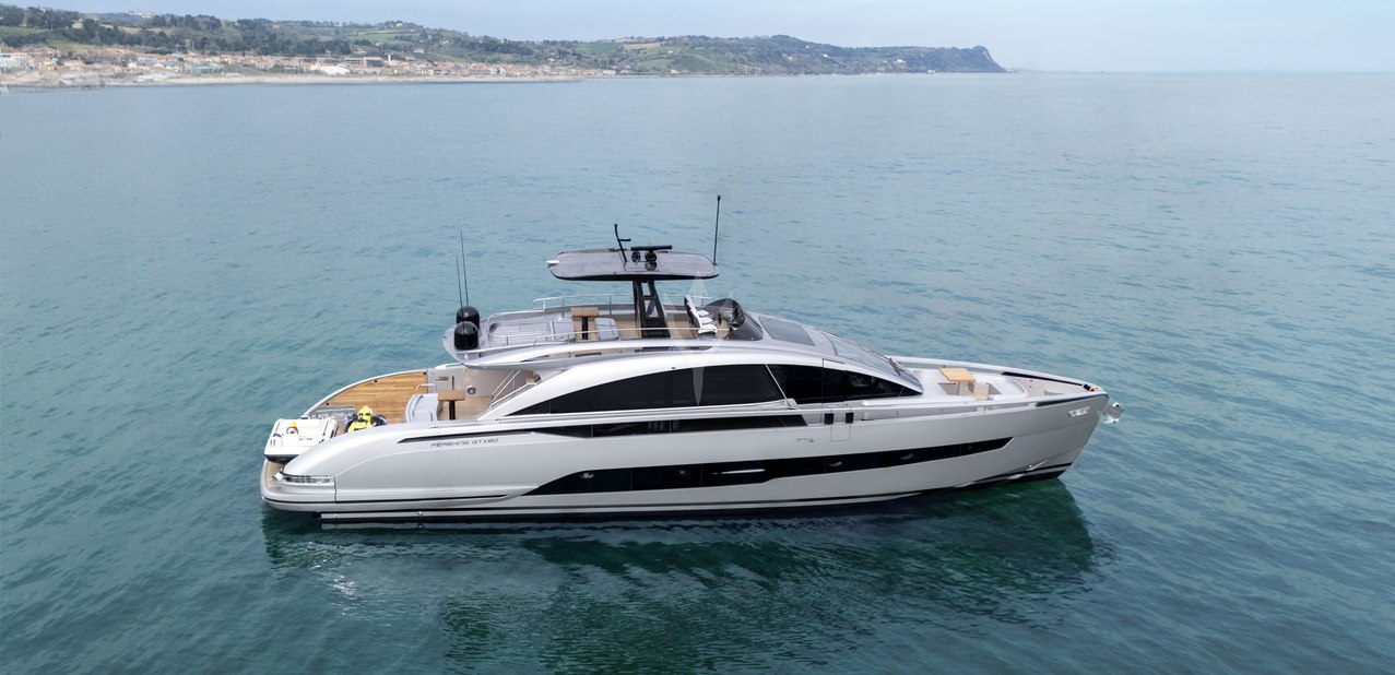 Pershing GTX80/01 Charter Yacht