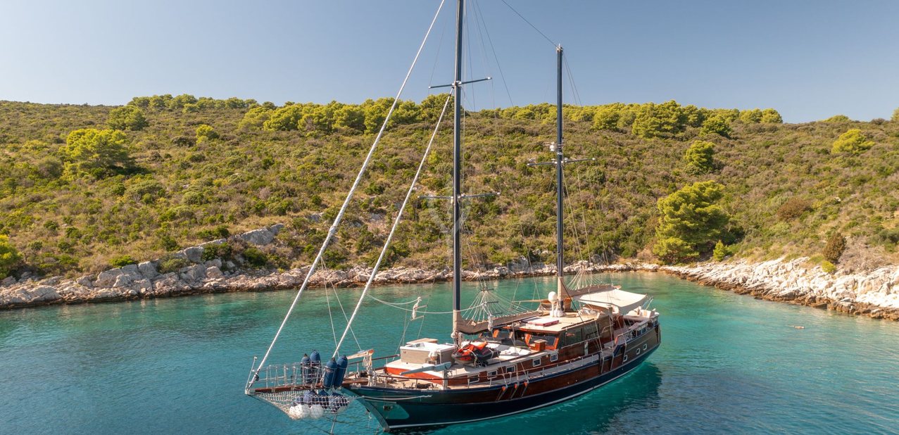 Pacha Charter Yacht