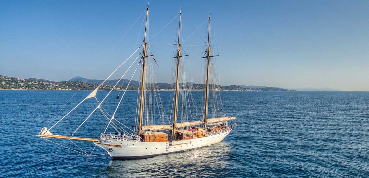 Trinakria Charter Yacht
