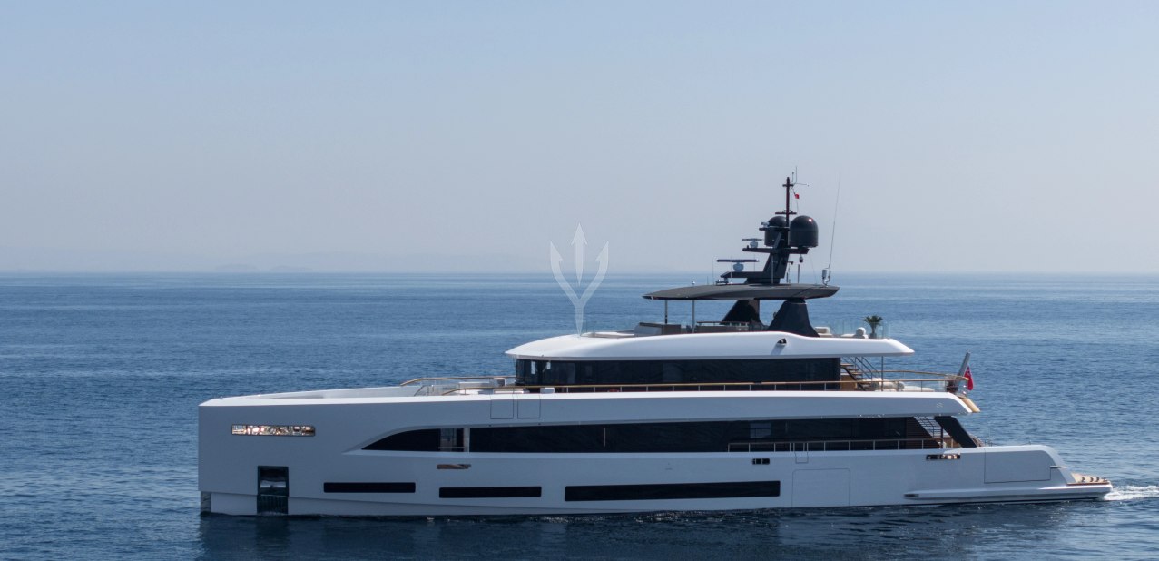 Sirena 42M/01 Charter Yacht