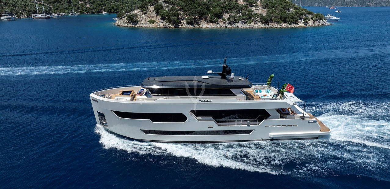 Lady Luna Charter Yacht