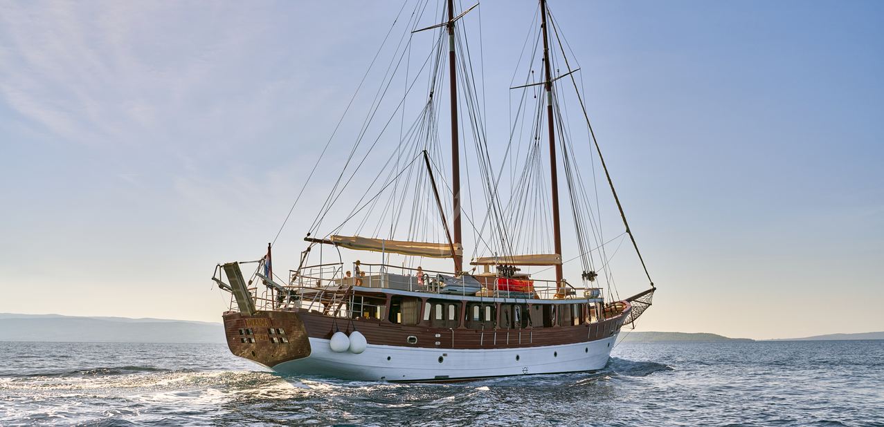 Romanca Charter Yacht