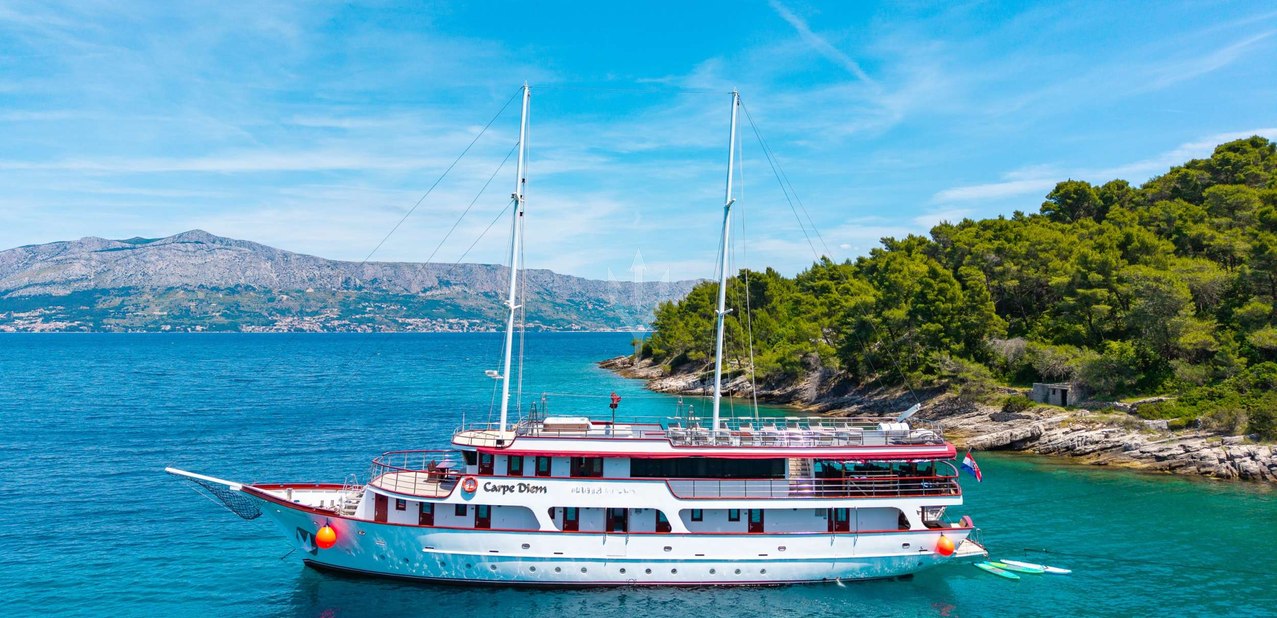 Carpe Diem Charter Yacht